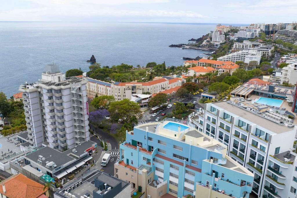 Апартаменти By The Sea III Lido - Com Piscina Фуншал Екстер'єр фото